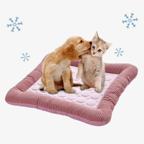 tapis rafraîchissant pour chien et chat rose_